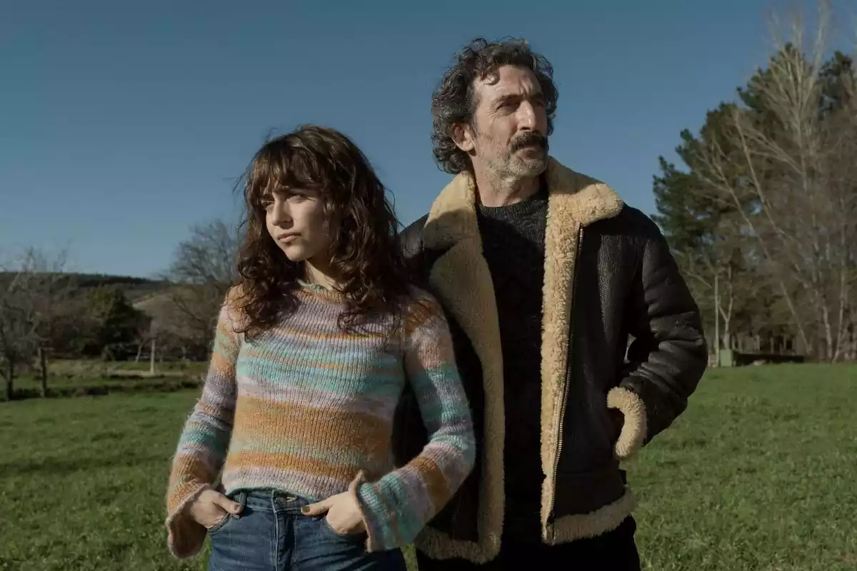 Fotografía de Luis Zahera y Lucía Caraballo como protagonistas de Animal Salvaje de Netflix Fotografía de Luis Zahera y Lucía Caraballo como protagonistas de Animal Salvaje de Netflix