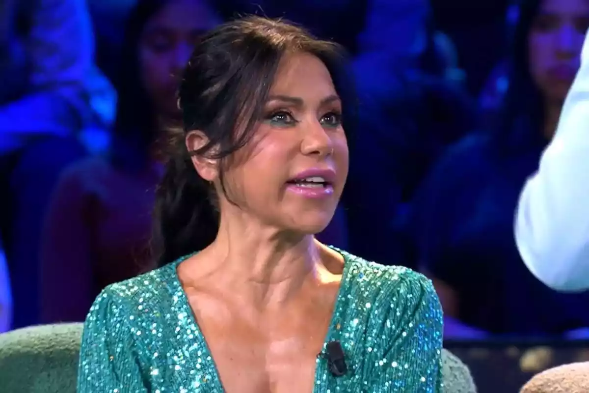 Captura de Maite Galdeano com a defensora al plató de Supervivientes Captura de Maite Galdeano com a defensora al plató de Supervivientes