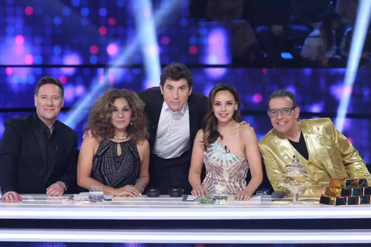 Manel Fuentes con Carlos Latre, Lolita, Chenoa y Angel Llacer en Tu cara me suena Manel Fuentes con Carlos Latre, Lolita, Chenoa y Angel Llacer en Tu cara me suena
