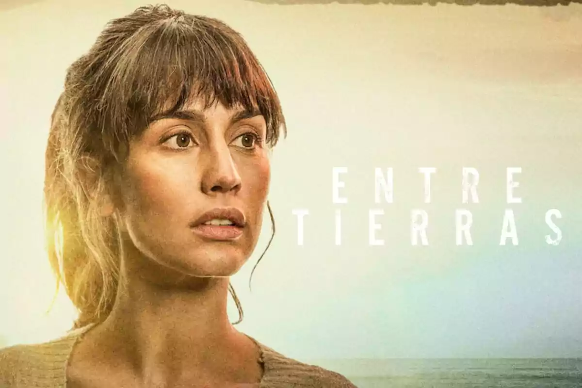 Megan Montaner mirando hacia la distancia con el texto 