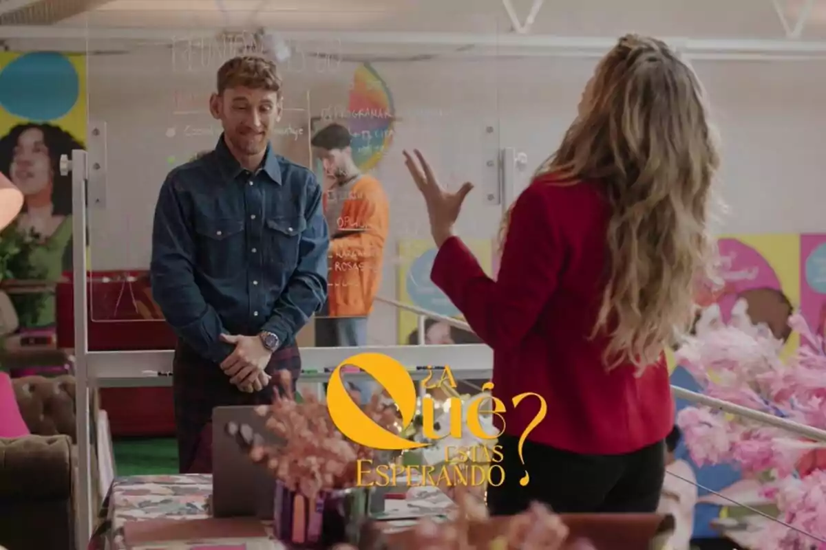Captura de Megan Montaner y Ramón Pujol en la promo de ¿A qué estás esperando? de Atresplayer Captura de Megan Montaner y Ramón Pujol en la promo de ¿A qué estás esperando? de Atresplayer