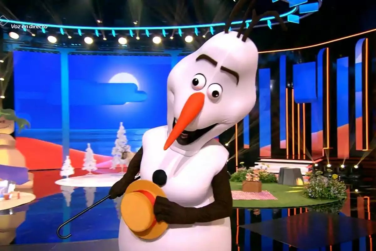 Captura de Miguel Lago imitando a Olaf de Frozen en la gala 10 de Tu Cara Me Suena Captura de Miguel Lago imitando a Olaf de Frozen en la gala 10 de Tu Cara Me Suena