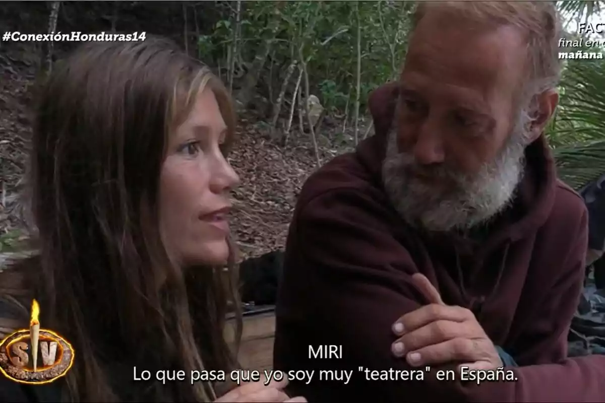 Captura de Miri Pérez Cabrero junto a Pedro García Aguado en la isla de Supervivientes Captura de Miri Pérez Cabrero junto a Pedro García Aguado en la isla de Supervivientes