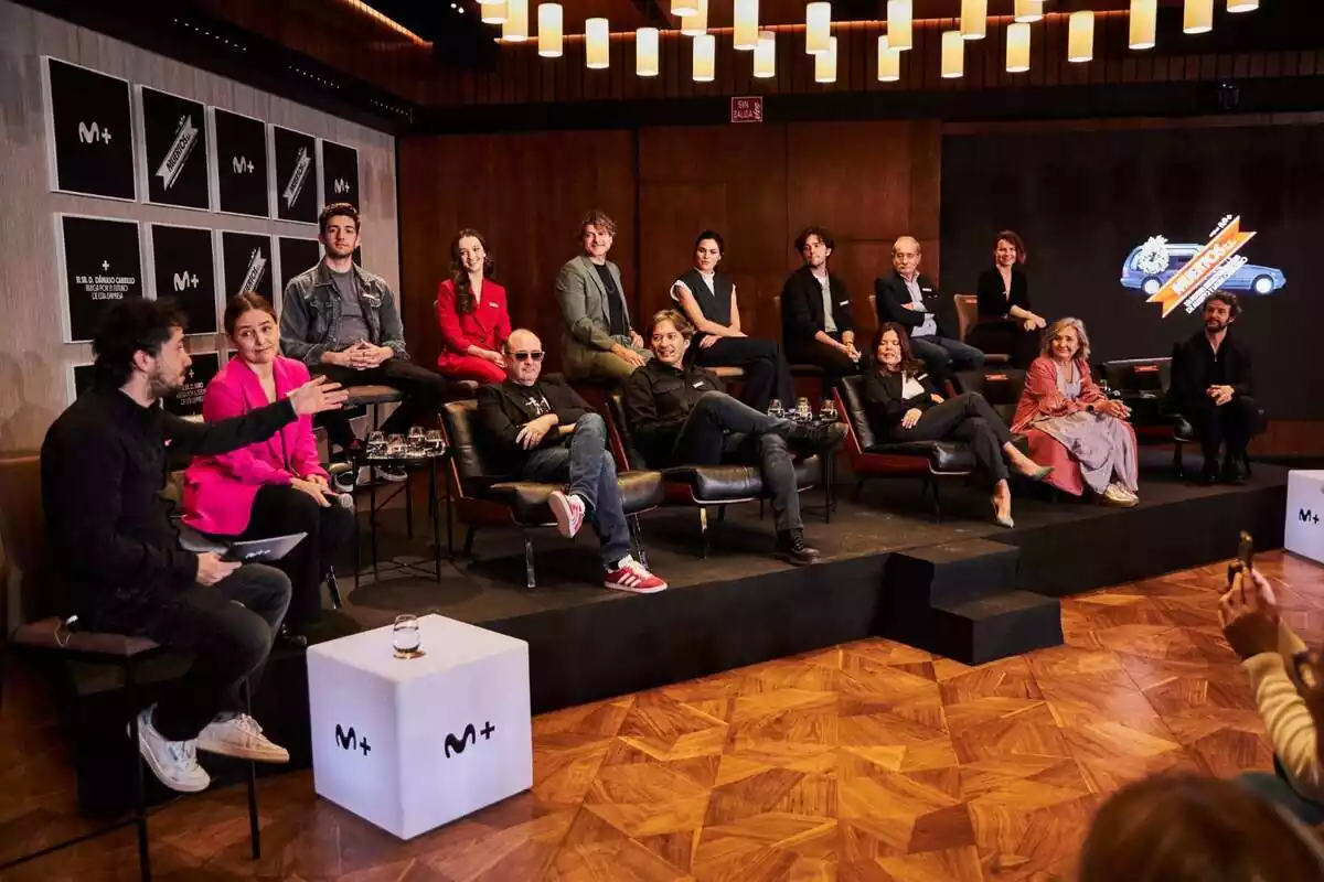 Fotografía de los creadores y actores de Muertos SL, como Alberto y Laura Caballero o Carlos Areces, en la rueda de prensa de Movistar Plus+ Fotografía de los creadores y actores de Muertos SL, como Alberto y Laura Caballero o Carlos Areces, en la rueda de prensa de Movistar Plus+