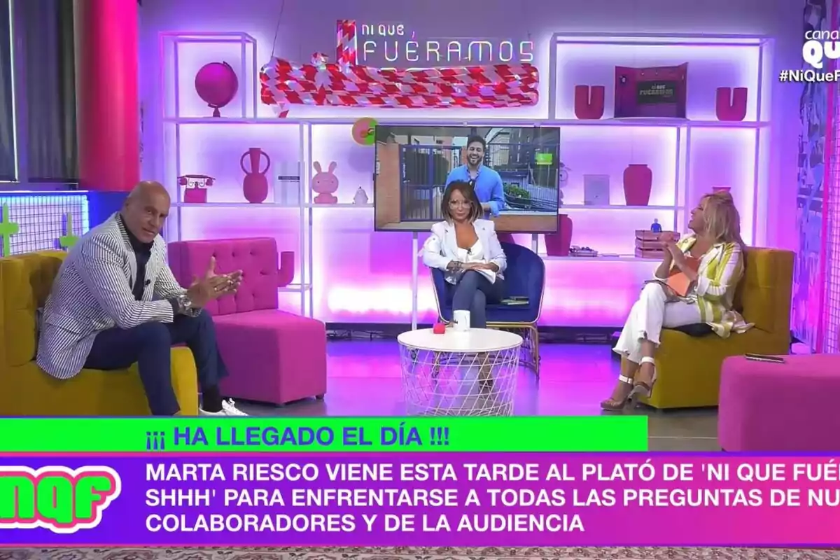 Captura del plató de Ni que fuéramos con María Patiño, Kiko Matamoros, Lydia Lozano y Javier de Hoyos en la pantalla Captura del plató de Ni que fuéramos con María Patiño, Kiko Matamoros, Lydia Lozano y Javier de Hoyos en la pantalla