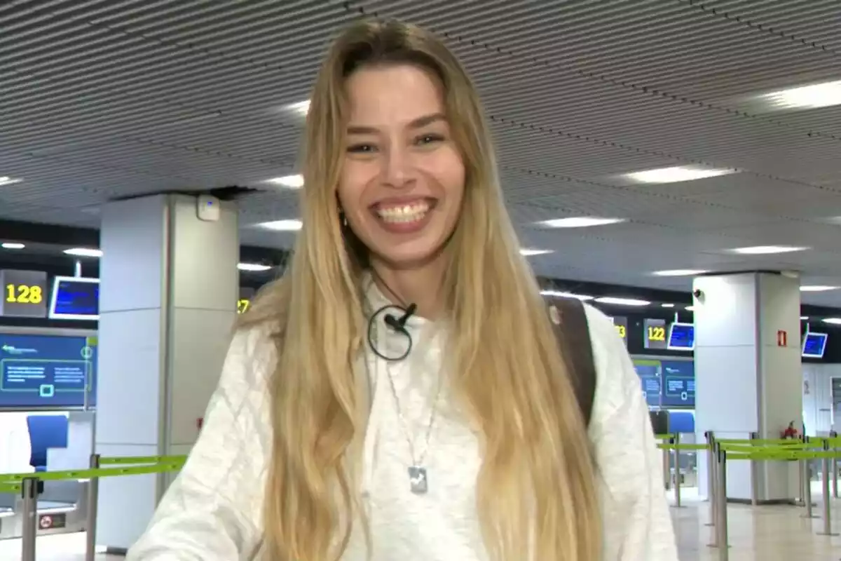 Captura de la novia de Gorka Ibarguren en el aeropuerto camino a Supervivientes Captura de la novia de Gorka Ibarguren en el aeropuerto camino a Supervivientes