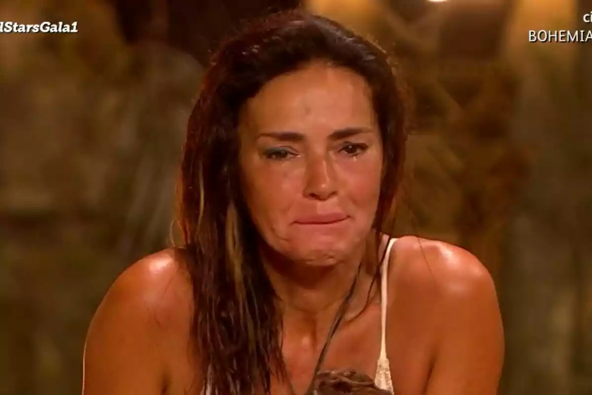 Captura de Olga Moreno llorando en la palapa de Supervivientes Captura de Olga Moreno llorando en la palapa de Supervivientes