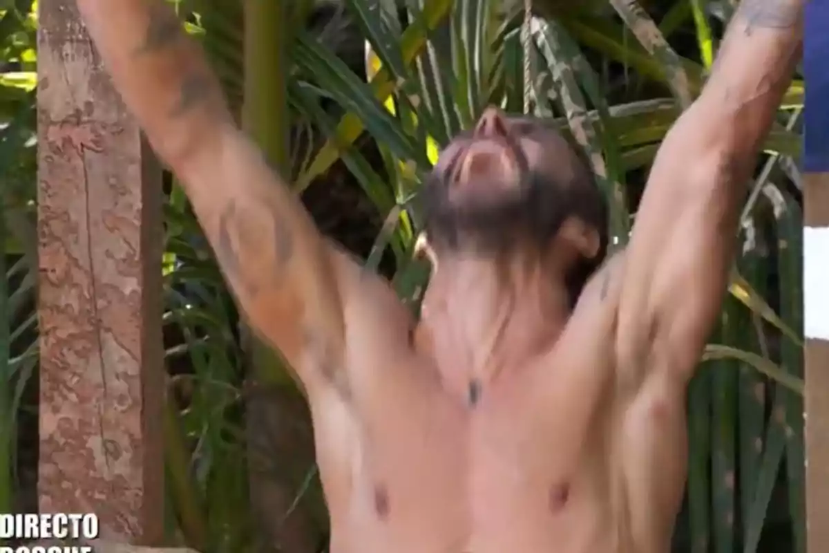 Momento de la salvación de Pelayo Díaz en 'Supervivientes' Momento de la salvación de Pelayo Díaz en 'Supervivientes'