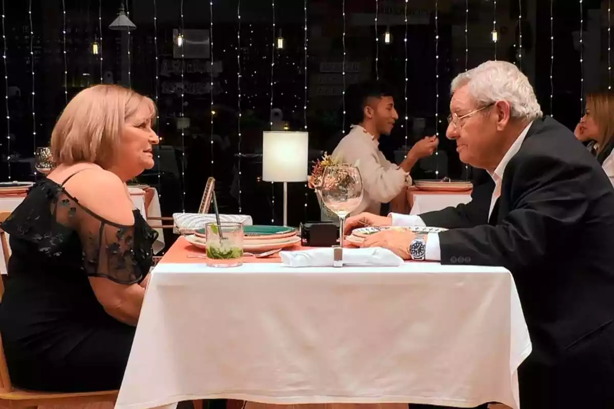 Captura de Pepe y Hilda durante su cita en First Dates Captura de Pepe y Hilda durante su cita en First Dates