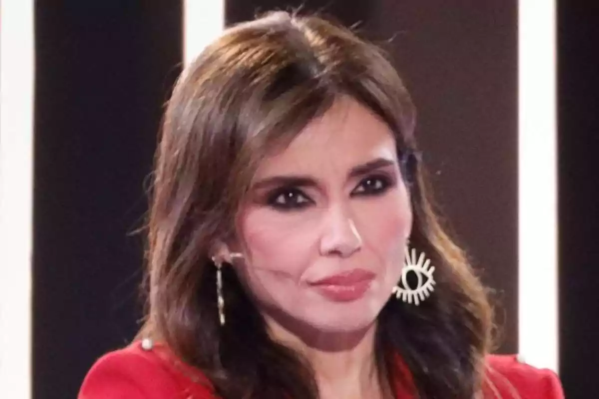 Primer pla de Marta Flich com a presentadora de la gala 5 de GH VIP a Telecinco