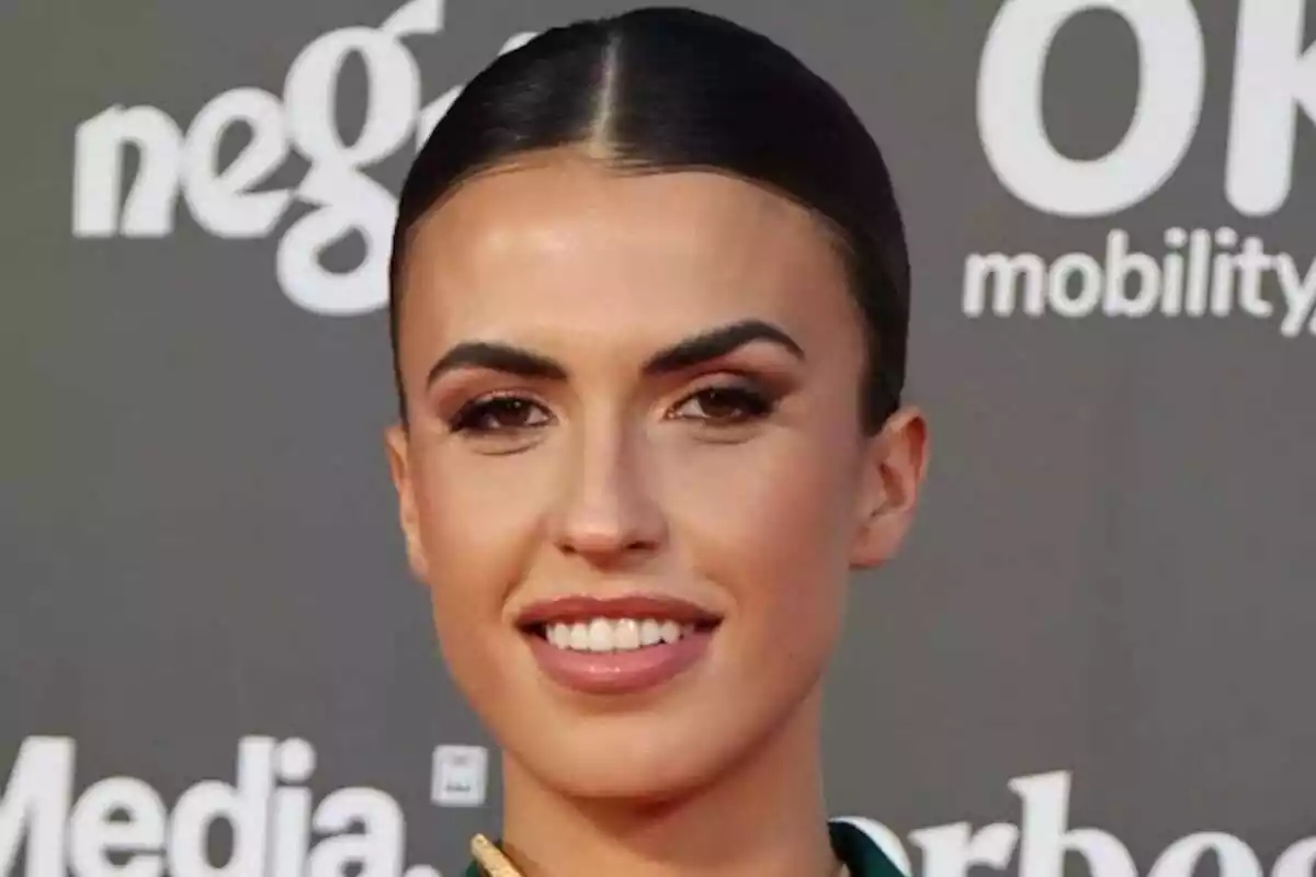 Primer plano de Sofía Suescun feliz en los premios Forbes Best Influencers 2022 Primer plano de Sofía Suescun feliz en los premios Forbes Best Influencers 2022