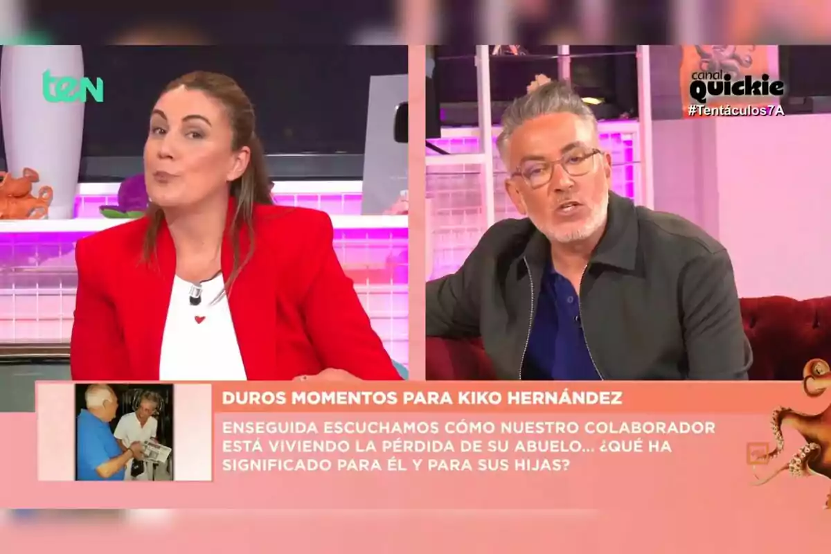 Dues persones estan en un programa de televisió, una és Carlota Corredera amb jaqueta vermella i l'altre és Kiko Hernández amb jaqueta fosca, mentre a la pantalla es mostra un missatge sobre un col·laborador que està vivint la pèrdua del seu avi. Dues persones estan en un programa de televisió, una és Carlota Corredera amb jaqueta vermella i l'altre és Kiko Hernández amb jaqueta fosca, mentre a la pantalla es mostra un missatge sobre un col·laborador que està vivint la pèrdua del seu avi.