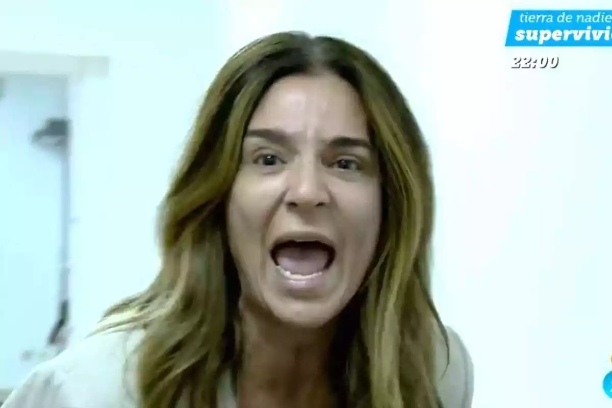 Captura de Raquel Bollo muy enfadada en el programa de 'Sálvame' del 23 de mayo de 2023 Captura de Raquel Bollo muy enfadada en el programa de 'Sálvame' del 23 de mayo de 2023