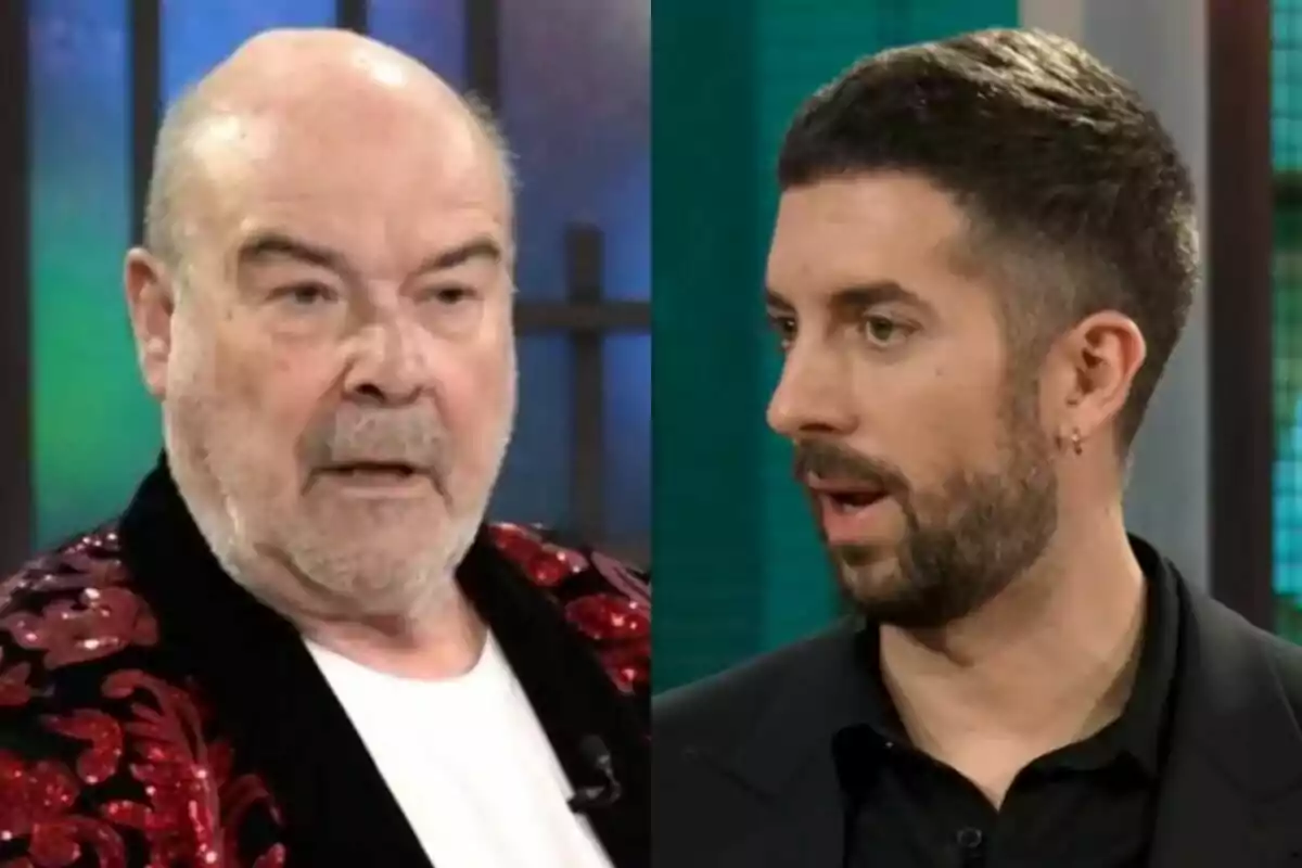 Antonio Resines y David Broncano conversando en La Revuelta, uno de ellos lleva una chaqueta con detalles rojos y el otro tiene barba y un pendiente.