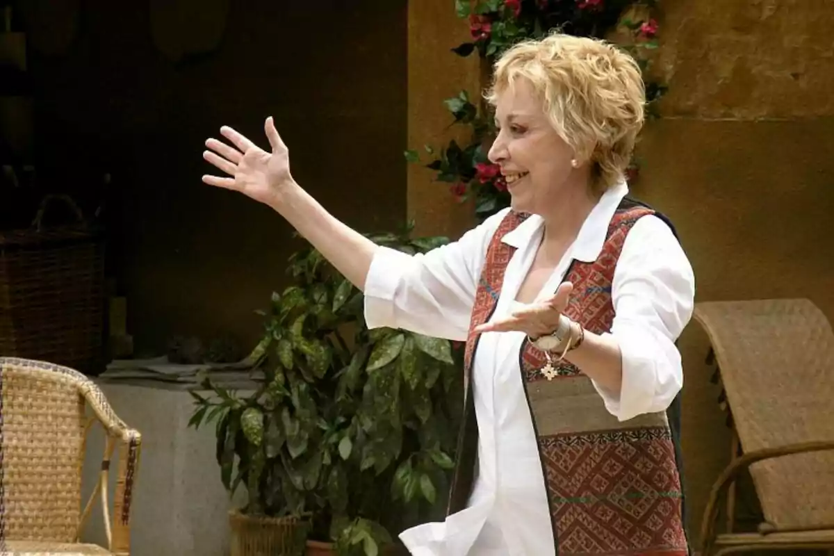 Fotografía de Rosa María Sardà como protagonista de la serie Abuela de verano Fotografía de Rosa María Sardà como protagonista de la serie Abuela de verano