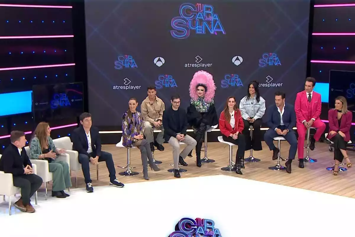 Captura de la rueda de prensa de Tu Cara Me Suena con Carmen Ferreiro, Tinet Rubira, Manel Fuentes, Juanra Bonet, Raquel Sánchez Silva, Supremme de Luxe, David Bustamante, Conchita, Julia Medina, Raoul, Valeria Ros y Miguel Lago Captura de la rueda de prensa de Tu Cara Me Suena con Carmen Ferreiro, Tinet Rubira, Manel Fuentes, Juanra Bonet, Raquel Sánchez Silva, Supremme de Luxe, David Bustamante, Conchita, Julia Medina, Raoul, Valeria Ros y Miguel Lago