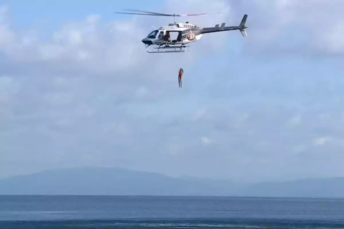Anita salto del helicóptero en 'Supervivientes' Anita salto del helicóptero en 'Supervivientes'