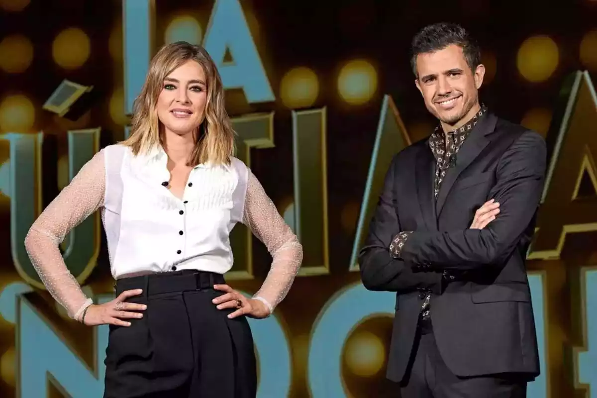 Posado de Sandra Barneda y Pablo González Batista en La Última Noche Posado de Sandra Barneda y Pablo González Batista en La Última Noche