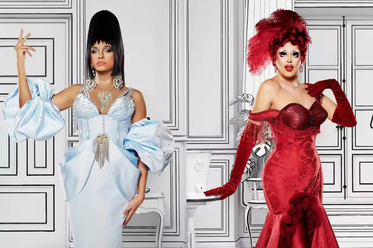 Shani Lasanta i Vampirashian posant amb elaborats vestits de gala, una amb un vestit blau clar i l'altra amb un vestit vermell a Drag Race