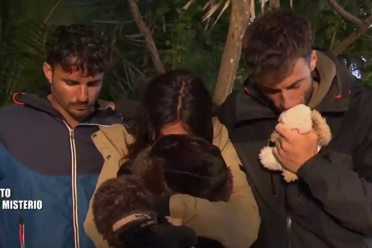 Anita, Manuel y Montoya se enfrentan a un televoto exprés en 'Supervivientes' Anita, Manuel y Montoya se enfrentan a un televoto exprés en 'Supervivientes'