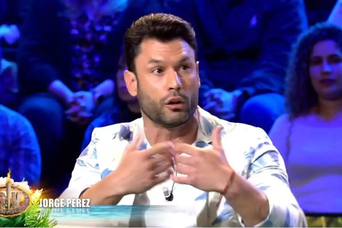 Captura de 'Supervivientes' con Jorge Pérez hablando mirando a un lado el 26 de marzo de 2024 Captura de 'Supervivientes' con Jorge Pérez hablando mirando a un lado el 26 de marzo de 2024