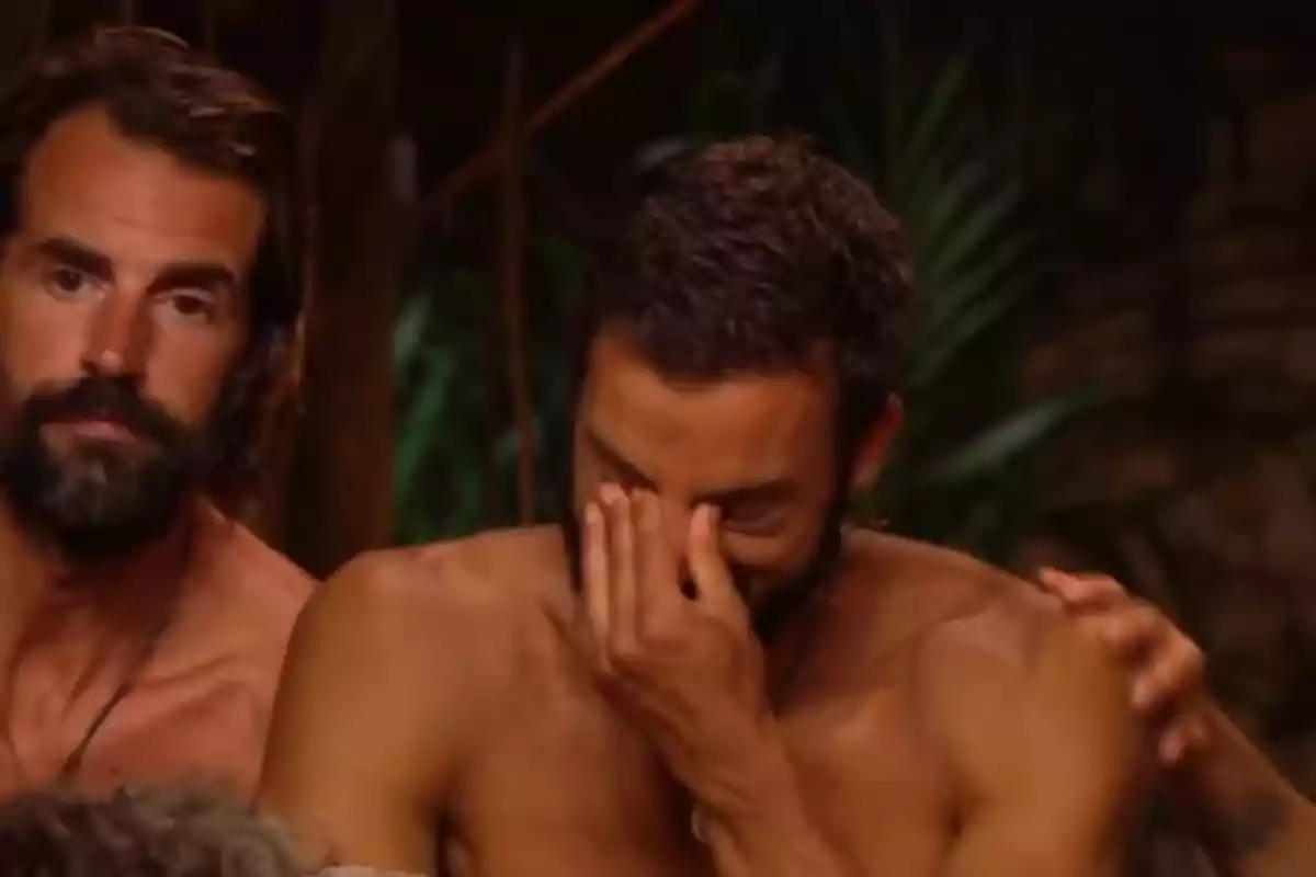 Borja González se rompe en 'Supervivientes'