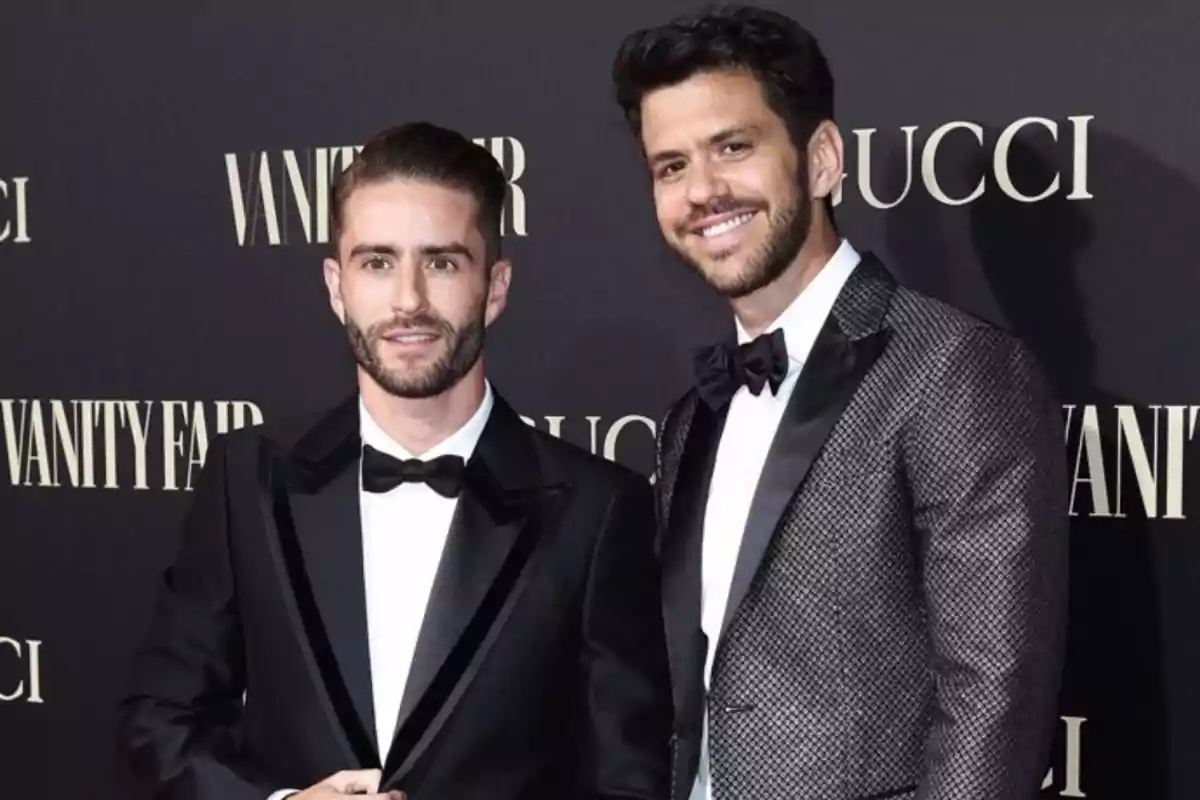 Pelayo Díaz y Andy McDougall juntos en un evento de Vanity Fair en 2018 Pelayo Díaz y Andy McDougall juntos en un evento de Vanity Fair en 2018