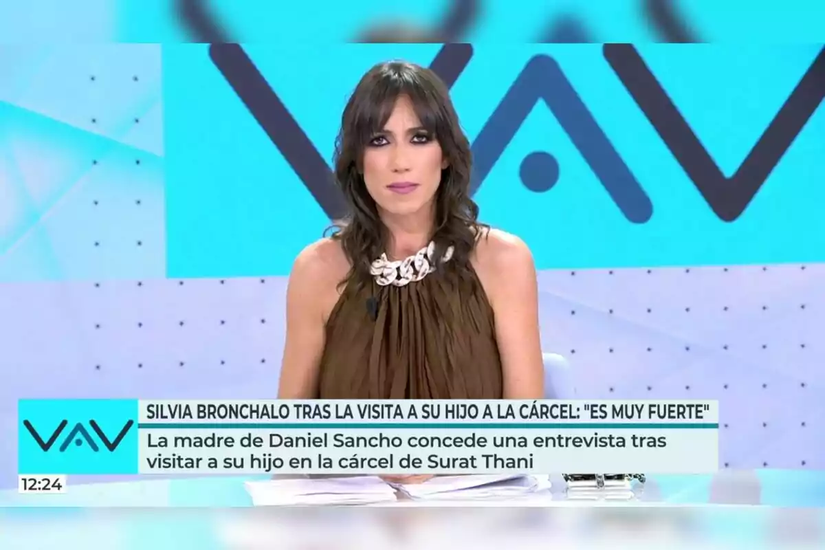 Patricia Pardo en 'Vamos a ver' con un fondo azul y el logotipo de VAV, con un titular que dice: Patricia Pardo en 'Vamos a ver' con un fondo azul y el logotipo de VAV, con un titular que dice:
