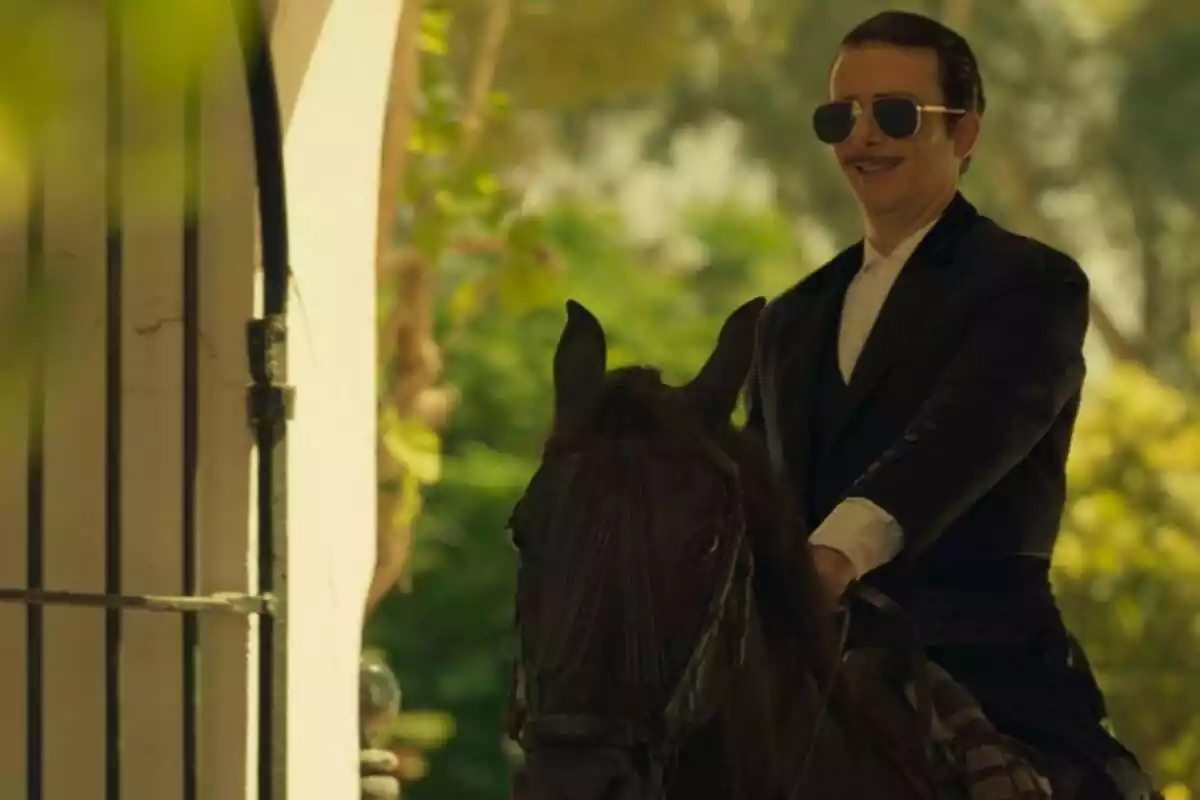 Victor Clavillo subido en un caballo como protagonista de EL Marqués, nueva serie de Telecinco Victor Clavillo subido en un caballo como protagonista de EL Marqués, nueva serie de Telecinco