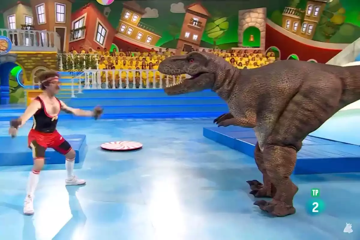Captura de Wilbur y el dinosaurio en las primeras imágenes de El Grand Prix en RTVE Captura de Wilbur y el dinosaurio en las primeras imágenes de El Grand Prix en RTVE